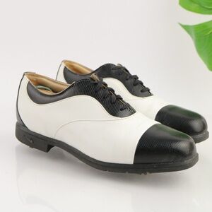 Women’s Nike Golf Spectator Oxford - Size 6